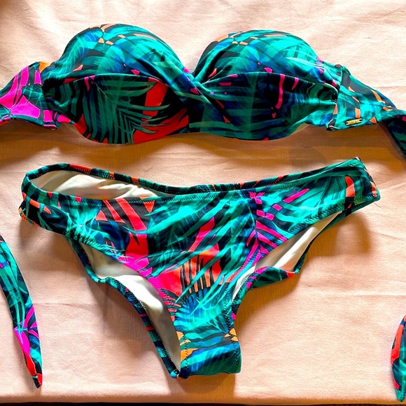 Victoria’s Secret Pink Bikini size Medium - Picture 1 of 7
